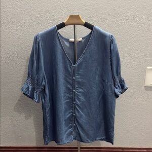 Women's Blue V-Neck Top